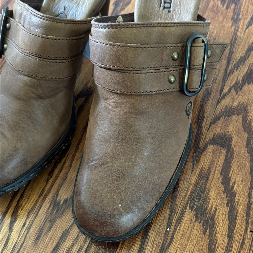 Born Scarlet II Distressed Brown Leather Wedge Mules, Size 8/39 - Picture 10 of 13